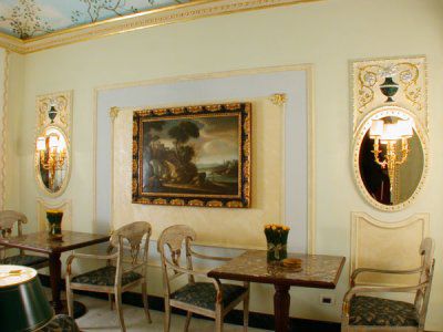 Champagne Garden Hotel 4*