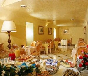 Champagne Garden Hotel