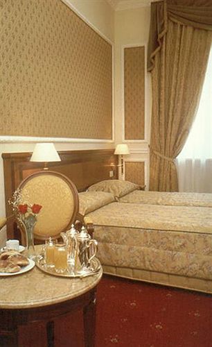 Champagne Garden 4*