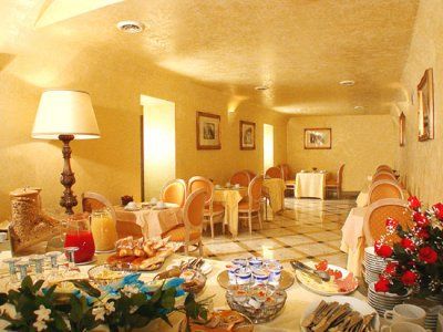 Champagne Garden 4*