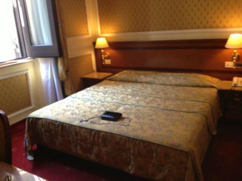 Champagne Garden Hotel Roma
