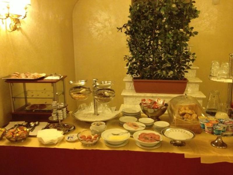 Hotel Champagne Garden 4*